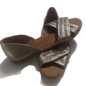 Franco Sarto Vala Flat leather slip on Gold Metallic OpenToe sandals women’s 8.5